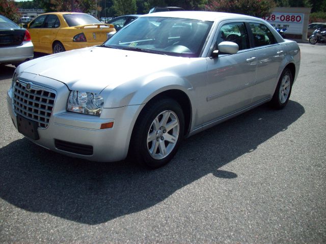 Chrysler 300 2006 photo 3