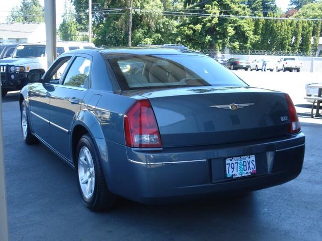 Chrysler 300 2006 photo 11