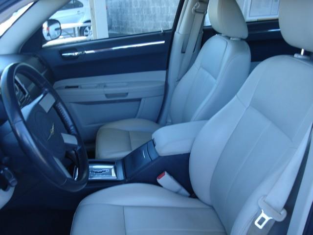 Chrysler 300 2006 photo 15