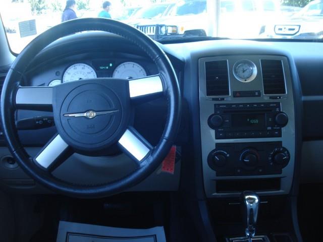 Chrysler 300 2006 photo 8