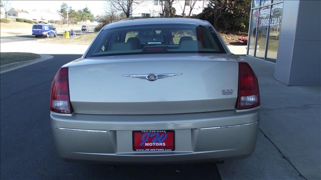 Chrysler 300 2006 photo 2