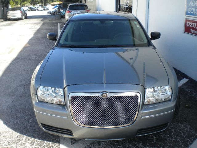 Chrysler 300 2006 photo 2