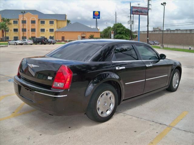 Chrysler 300 2006 photo 13