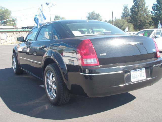 Chrysler 300 2006 photo 2