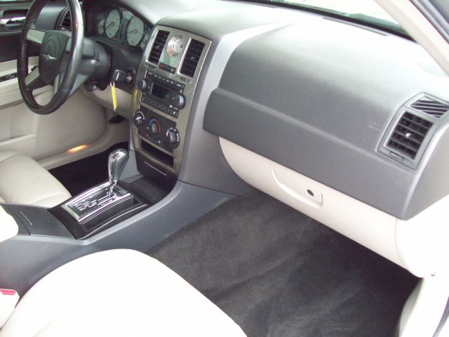 Chrysler 300 2006 photo 10