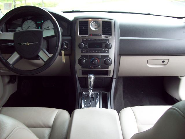 Chrysler 300 2006 photo 21