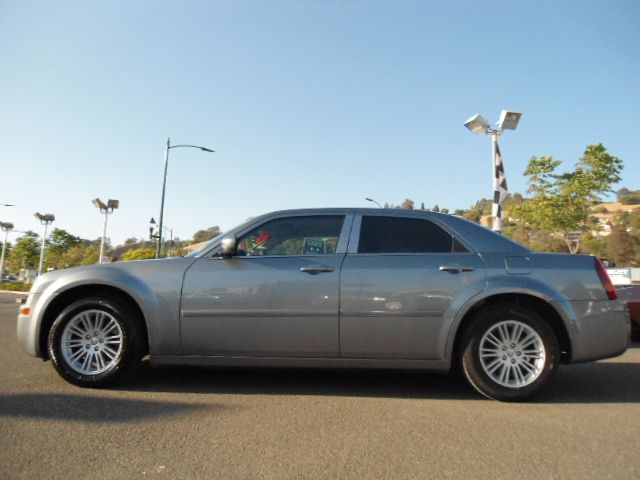 Chrysler 300 2006 photo 2