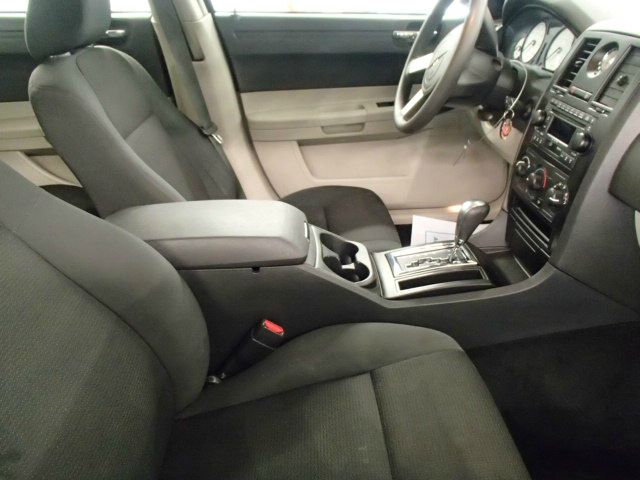 Chrysler 300 2006 photo 2