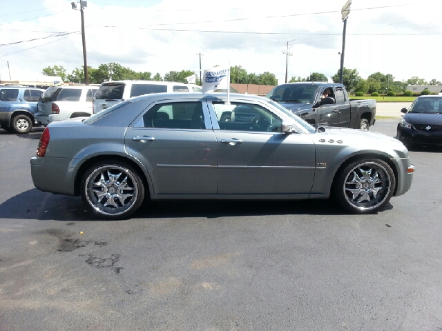 Chrysler 300 2006 photo 2