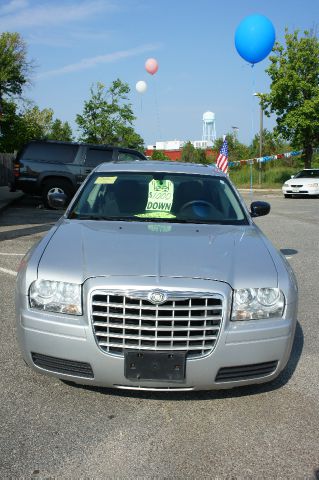 Chrysler 300 2006 photo 2