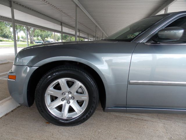 Chrysler 300 2006 photo 22