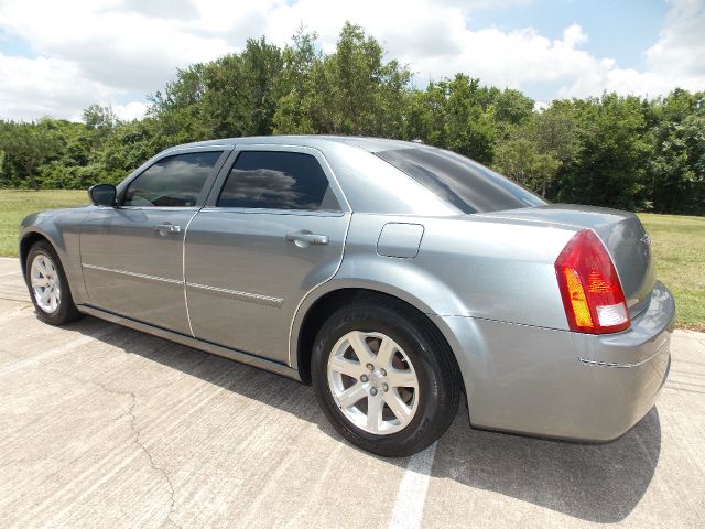 Chrysler 300 2006 photo 31