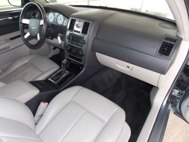 Chrysler 300 2006 photo 39