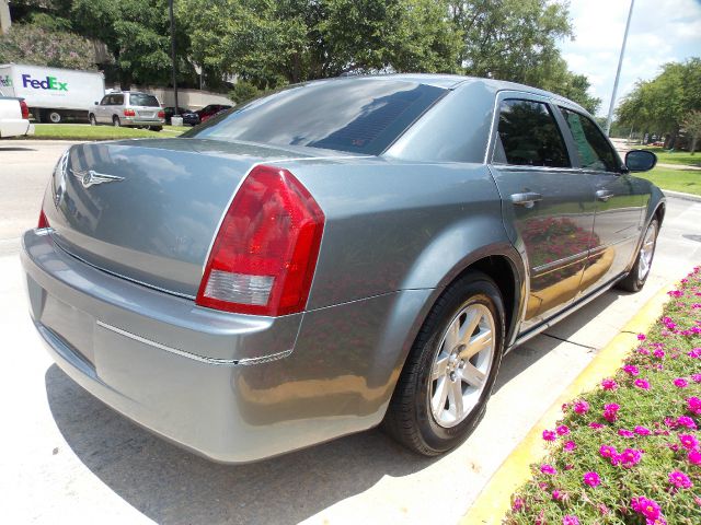 Chrysler 300 2006 photo 46