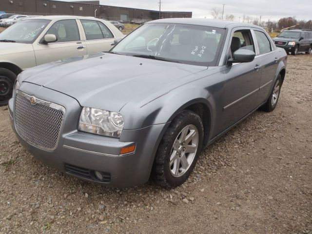 Chrysler 300 2006 photo 2