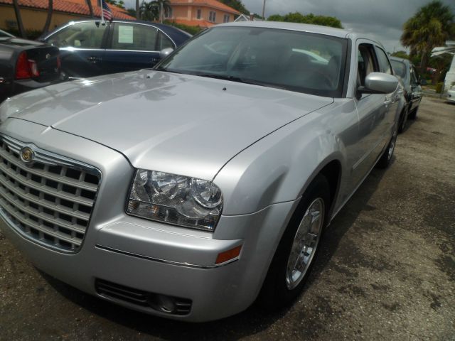 Chrysler 300 2006 photo 2