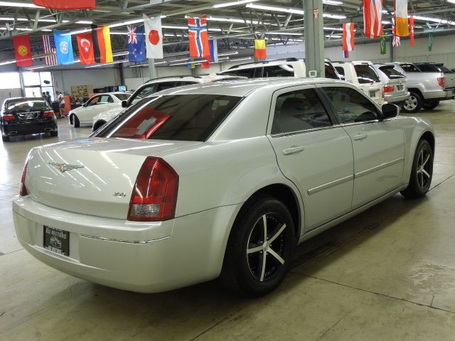 Chrysler 300 2006 photo 3