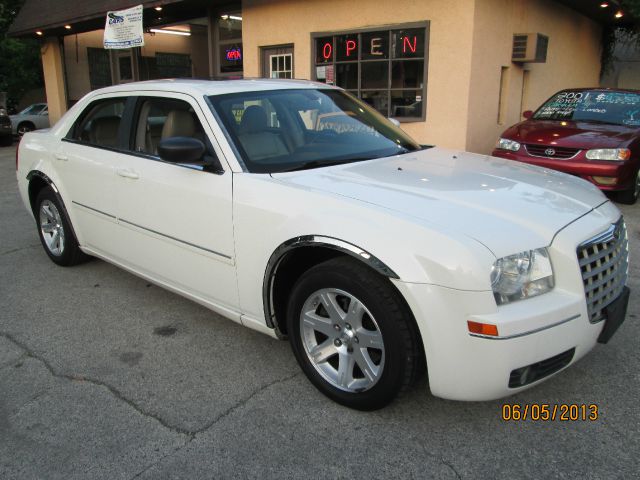 Chrysler 300 2006 photo 2