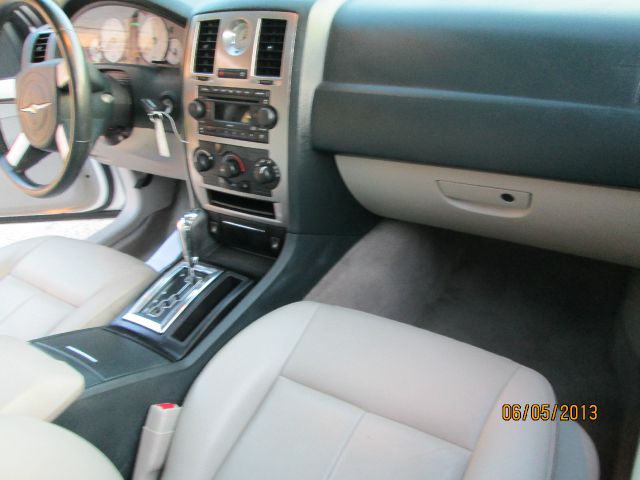 Chrysler 300 2006 photo 24