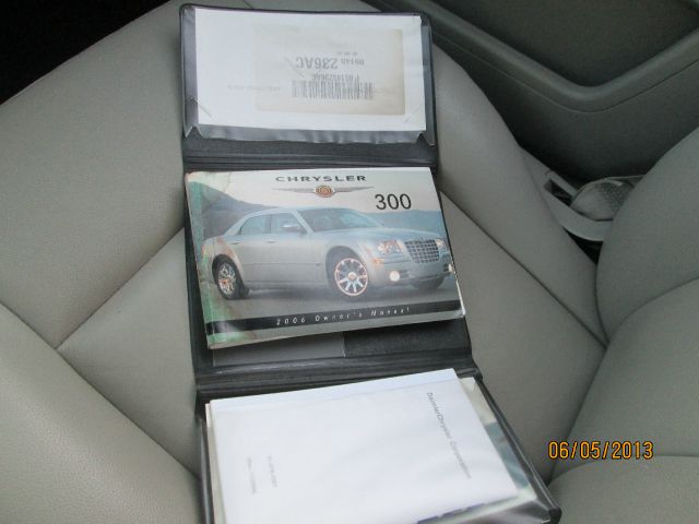 Chrysler 300 2006 photo 6