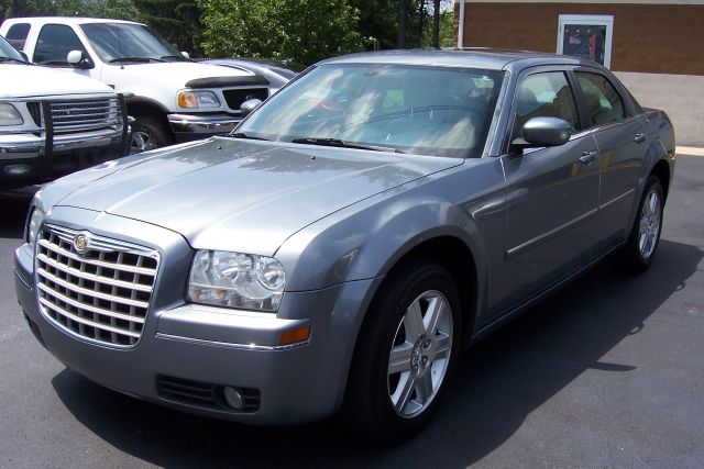 Chrysler 300 2006 photo 2