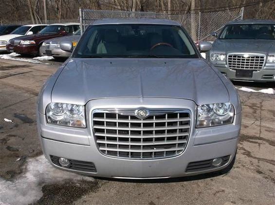 Chrysler 300 2006 photo 2