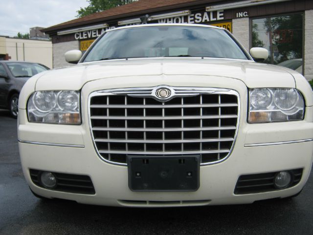 Chrysler 300 2006 photo 2