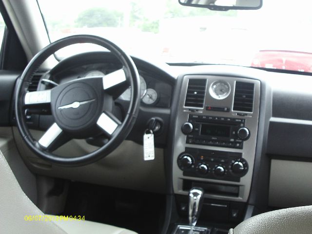 Chrysler 300 2006 photo 2