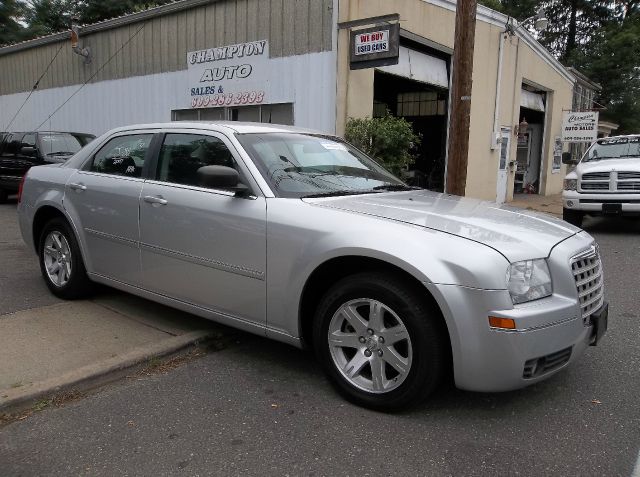 Chrysler 300 2007 photo 2