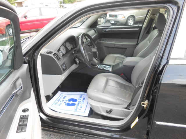 Chrysler 300 2007 photo 2