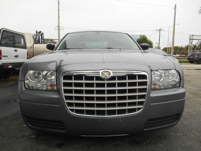 Chrysler 300 2007 photo 2