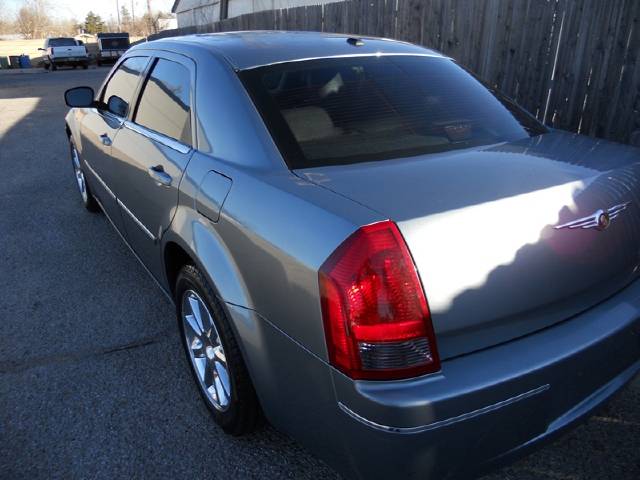 Chrysler 300 2dr Cabriolet Tiptronic Convertible Sedan