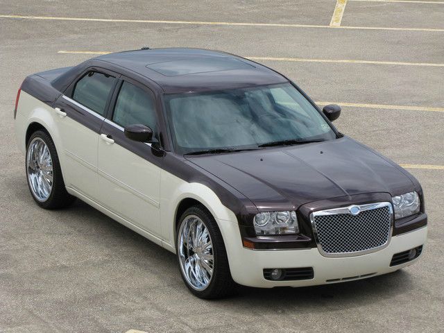 Chrysler 300 2007 photo 2