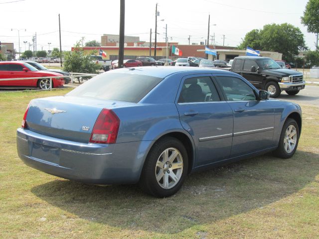 Chrysler 300 2007 photo 2