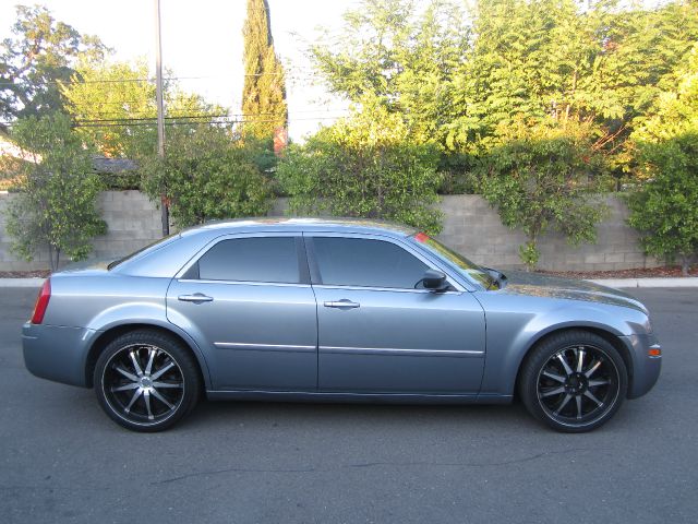 Chrysler 300 2007 photo 2