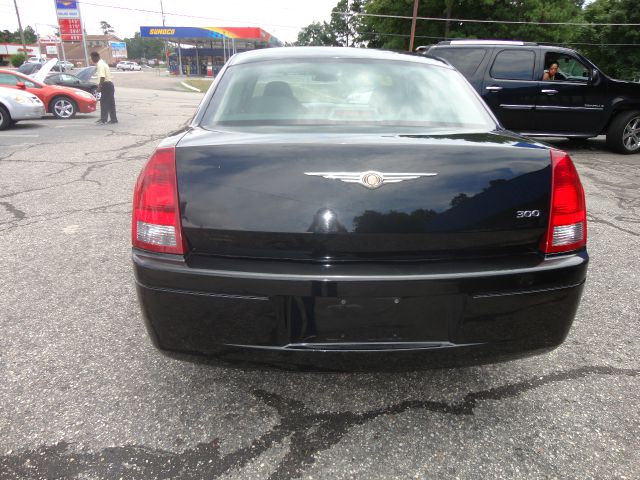 Chrysler 300 2007 photo 2