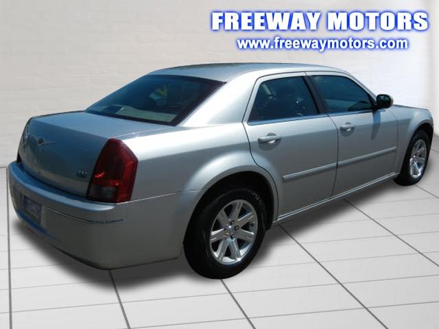 Chrysler 300 2007 photo 1