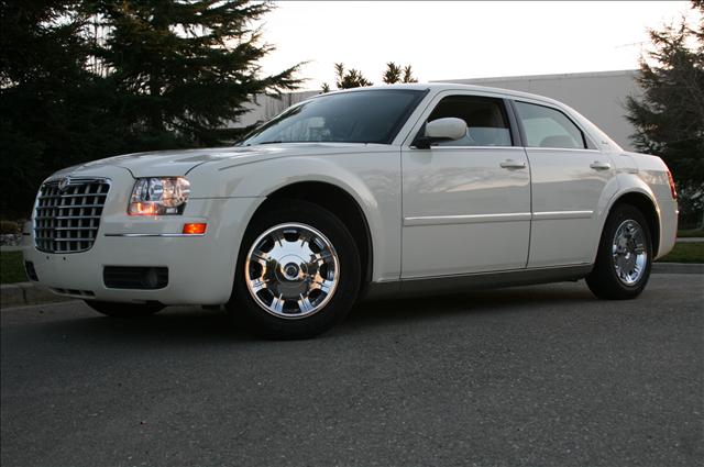 Chrysler 300 2007 photo 2