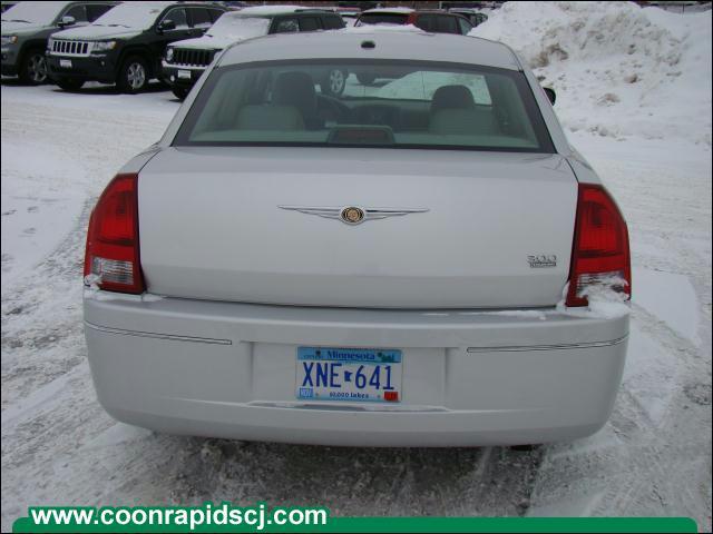 Chrysler 300 2007 photo 4