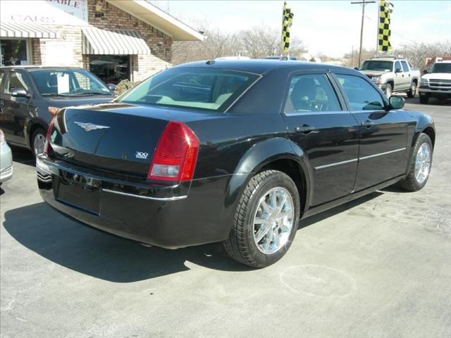 Chrysler 300 Crew Cab 10 Contractor Body L Sedan