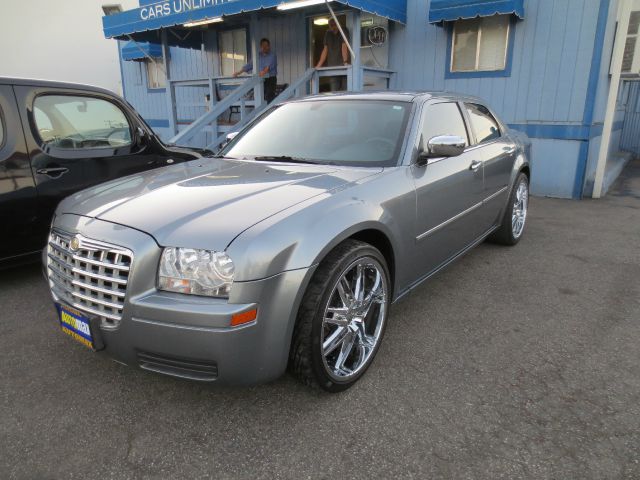 Chrysler 300 2007 photo 2