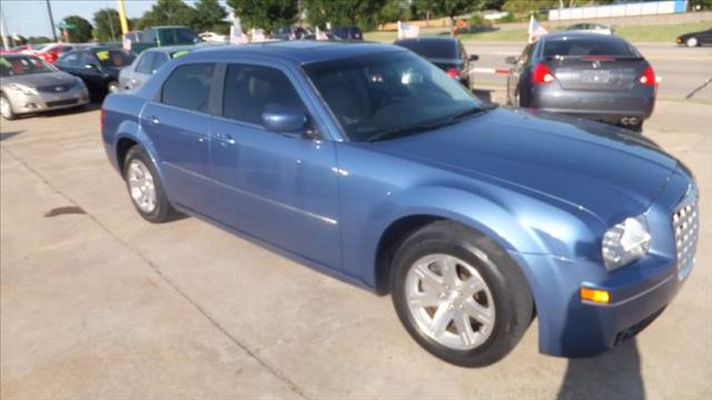 Chrysler 300 XLS Sport 2WD Sedan