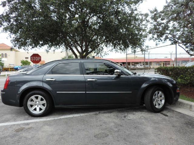 Chrysler 300 2007 photo 17