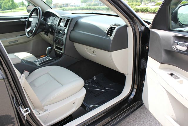 Chrysler 300 2007 photo 24