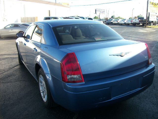 Chrysler 300 2007 photo 17