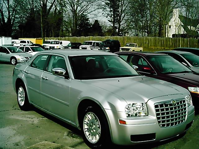 Chrysler 300 Base Sedan