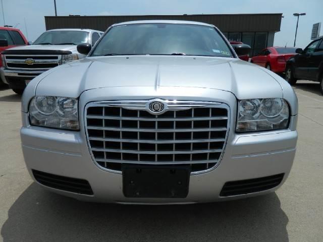 Chrysler 300 2007 photo 2