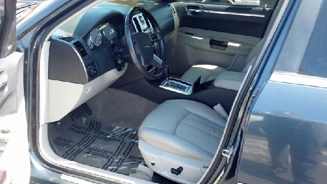 Chrysler 300 2007 photo 2