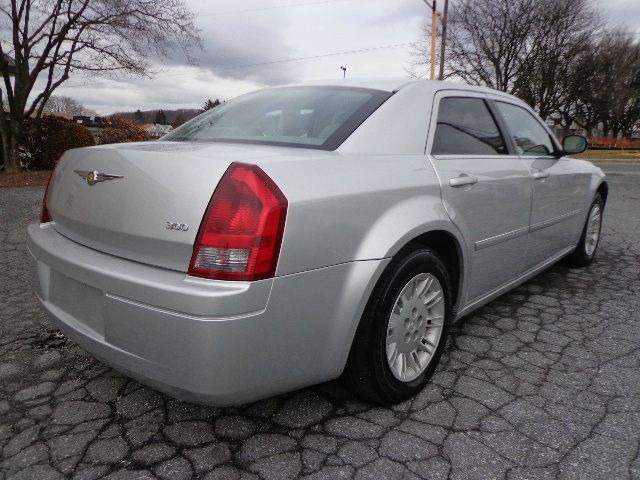 Chrysler 300 2007 photo 21