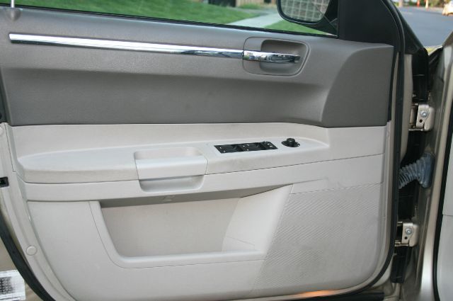 Chrysler 300 2007 photo 13